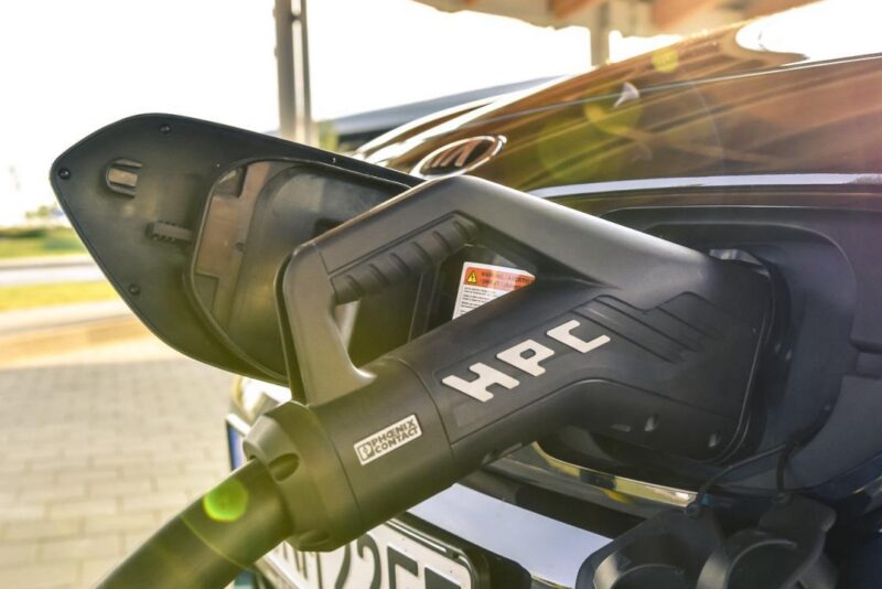 Apps para carros elétricos: recarga, rotas e autonomia